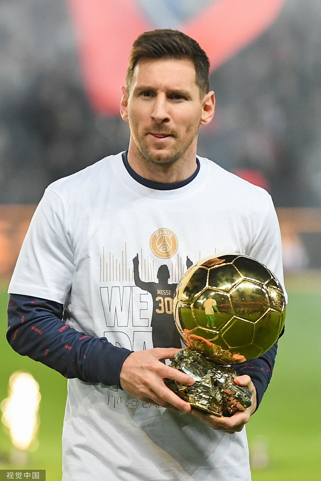 记者：多队关注赫塔16岁中场艾希霍恩，球员解约金1000-1200万